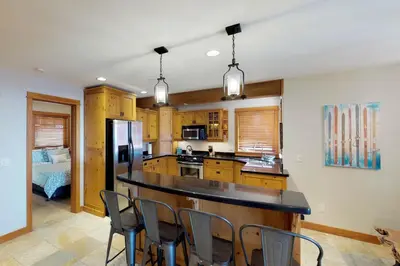 Gallery image of Rockridge 375 Snow Escape in Big White