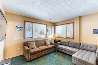 Gallery image of Powder Paradise in Big White
