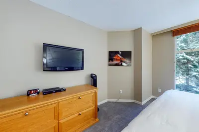 Gallery image of Woodrun #418 in Whistler