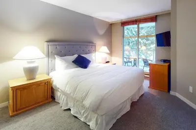 Gallery image of Woodrun #418 in Whistler