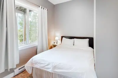 Gallery image of IKES Retreat in Christina Lake