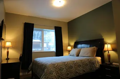 Gallery image of Downtown Whitehorse Deluxe 2 Bedroom Condo in Whitehorse