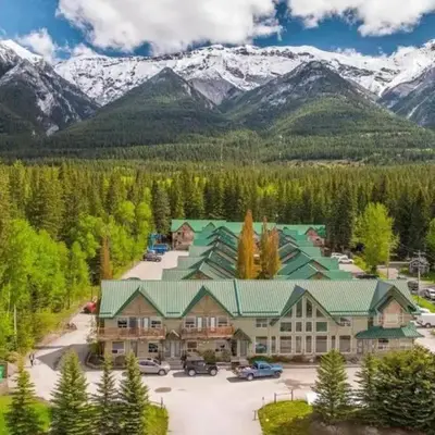 Banff Woods lodge