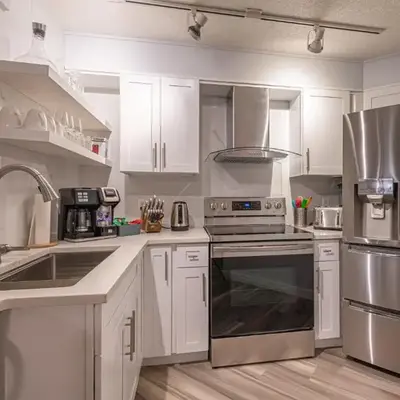 Luxurious One Bedroom Suite for a Larger Family 162