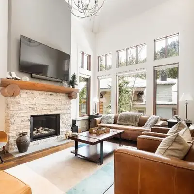3BR Luxury Home in Taluswood
