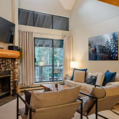 3BR in Foxglove