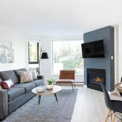 Contemporary & Spacious Slopeside 1BR Getaway