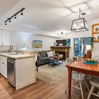 3BR in Valhalla
