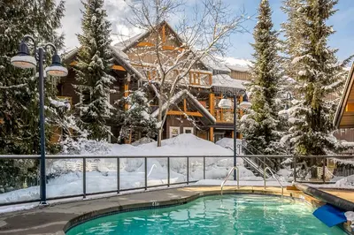 Gallery image of Glacier's Reach 115 in Whistler