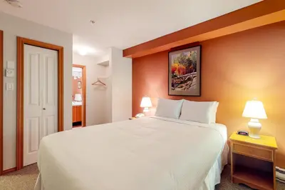 Gallery image of Glacier's Reach 115 in Whistler