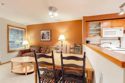Gallery image of Glacier's Reach 115 in Whistler