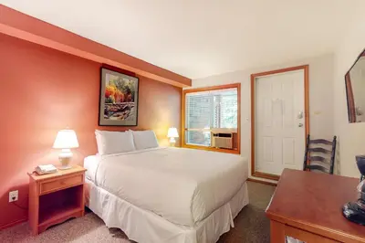Gallery image of Glacier's Reach 115 in Whistler