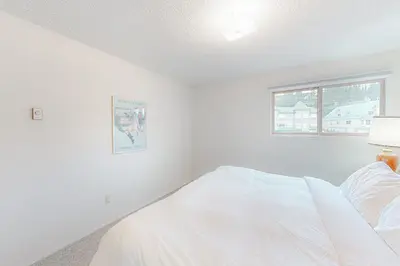 Gallery image of Powder Family - Ptarmigan Inn #302 in Big White