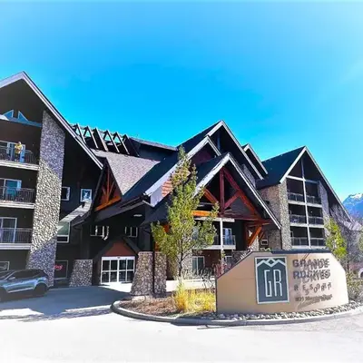 Luxury Two Queen Beds Condo - Grande Rockies Resort Indoor Parking Pool Hot tub GYM