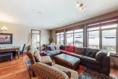 Gallery image of Southpoint #23 in Big White