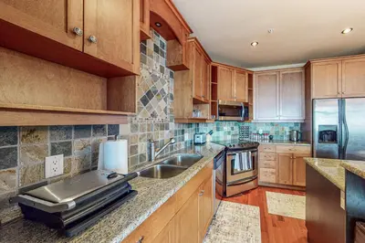 Gallery image of Southpoint #23 in Big White