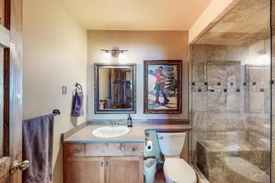 Gallery image of Southpoint #23 in Big White