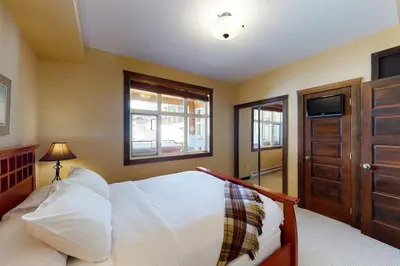Gallery image of The Crescent 104 in Big White