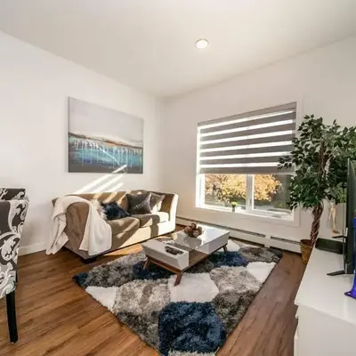 Stylish Close to D/T FREE parking King Bed 2bed