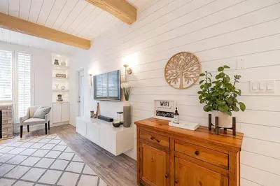 Gallery image of Designer Cozy Ski in and out in Whistler
