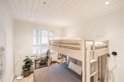Gallery image of Designer Cozy Ski in and out in Whistler