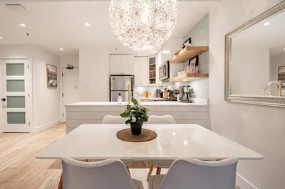 Gallery image of Designer Cozy Ski in and out in Whistler