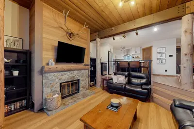 Gallery image of Moguls 814 in Big White