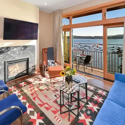 Salishan Chief Suite by EMR Vacation Rentals