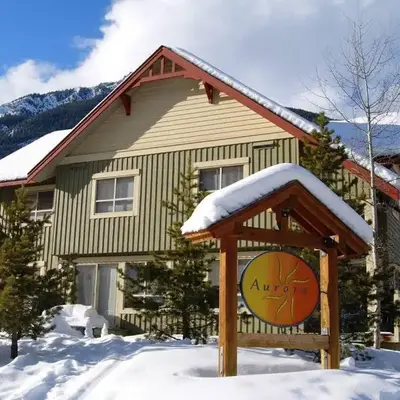 Aurora Townhomes by StayIn