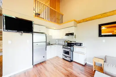 Gallery image of Lac Le Jeune #30 in Logan Lake