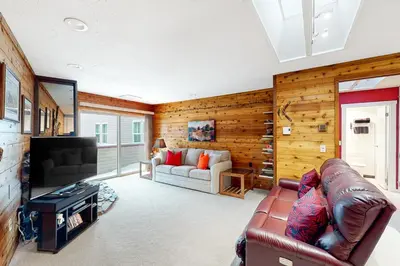 Gallery image of Ponderosa Inn 408 in Big White