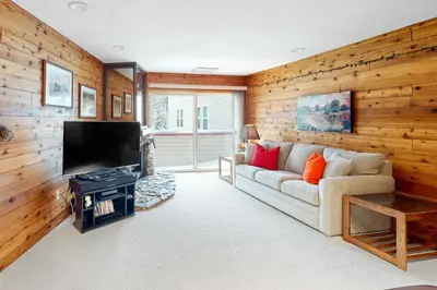 Gallery image of Ponderosa Inn 408 in Big White