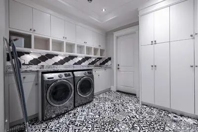 a laundry room with a washer and dryer in it at Luxurious Private Rooms in Richmond in Richmond